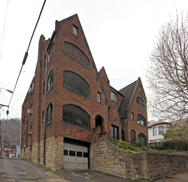 511 Harvey St in Williamson, WV - Building Photo - Building Photo