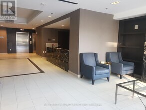 5001-5001 Corporate Dr in Burlington, ON - Building Photo - Building Photo