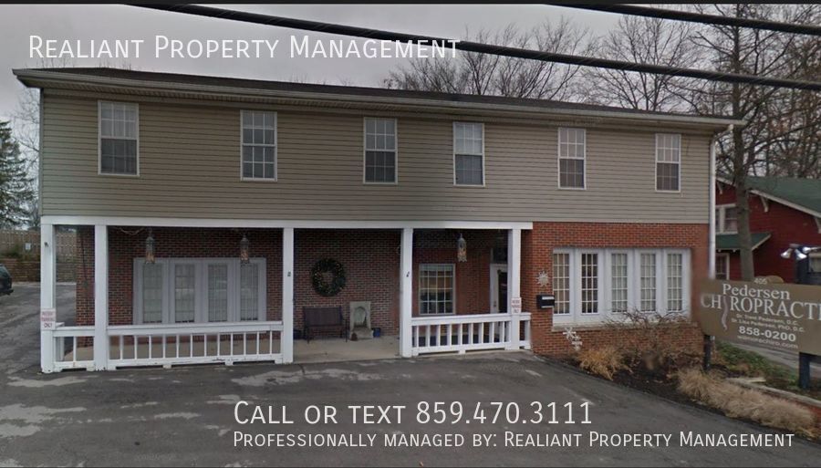 405 N Lexington Ave in Wilmore, KY - Building Photo
