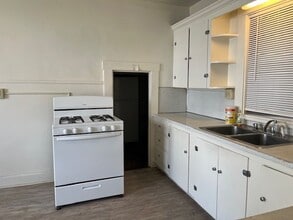 131 Green St in Brattleboro, VT - Foto de edificio - Building Photo