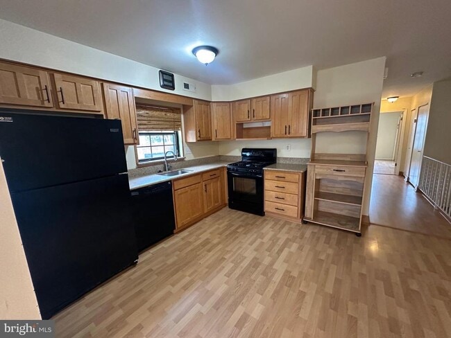 4301 Decatur St in Philadelphia, PA - Building Photo - Building Photo