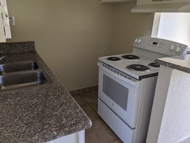 144 W 42nd St in San Bernardino, CA - Building Photo - Building Photo