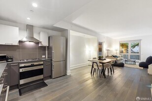 1075 Market St, Unit 212 in San Francisco, CA - Building Photo
