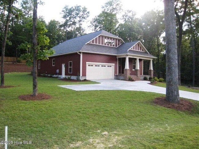 165 Devon Cir in Aberdeen, NC - Building Photo - Building Photo