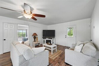 430 Goliad Cir in Palmer, TX - Building Photo - Building Photo