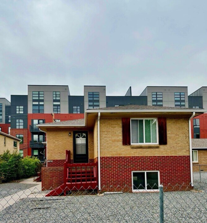 2361 S Race St in Denver, CO - Foto de edificio