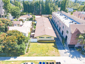 Patio Apartments in Van Nuys, CA - Building Photo - Building Photo