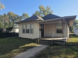 231 W 2nd St in Junction City, KS - Building Photo