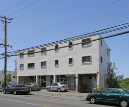 1315 N School St in Honolulu, HI - Foto de edificio - Building Photo