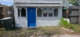 1915 Avenue O 1/2 in Galveston, TX - Building Photo