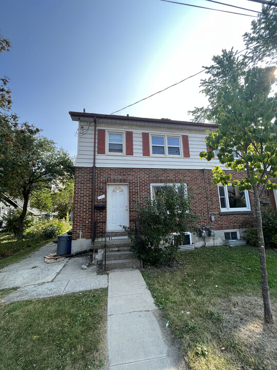202 Union St in Kingston, ON - Building Photo