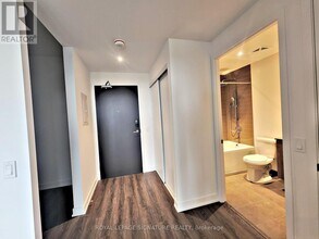 448 Burnhamthorpe Rd W in Mississauga, ON - Building Photo - Building Photo