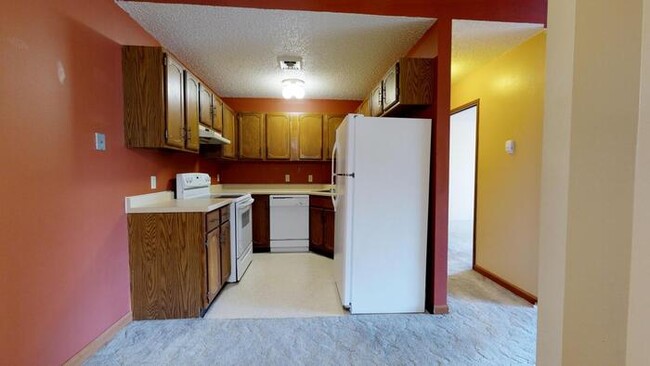 2900 Ontario Ln in Bismarck, ND - Building Photo - Building Photo