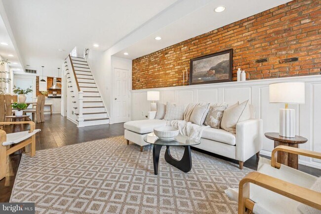 property at 801 S Rose St