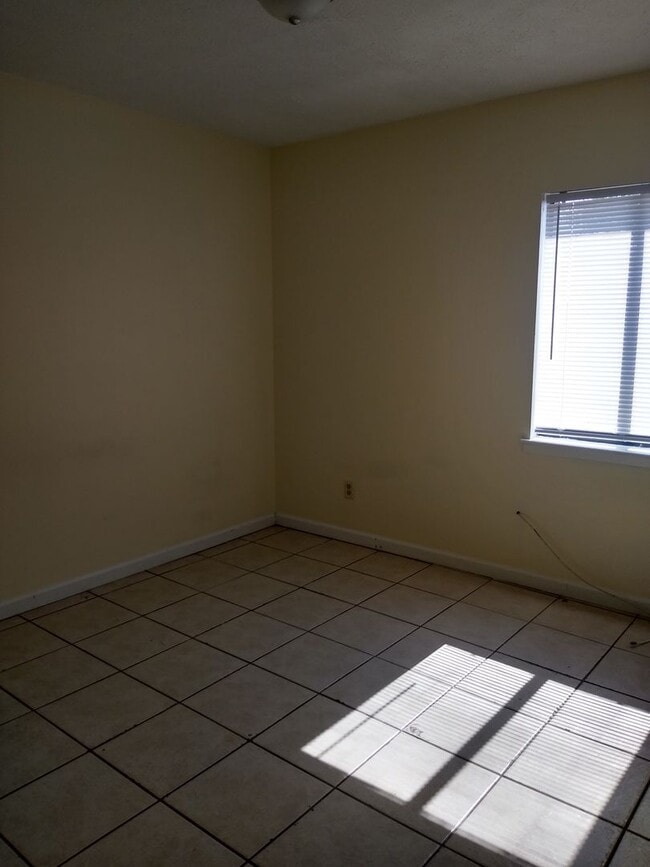 3702 E 11th St in Panama City, FL - Building Photo - Building Photo
