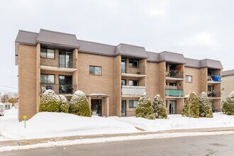 38 Mayer Rue in Ste-Thérèse, QC - Building Photo - Building Photo