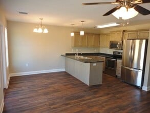 4662 Sara Rd in Valdosta, GA - Building Photo - Building Photo