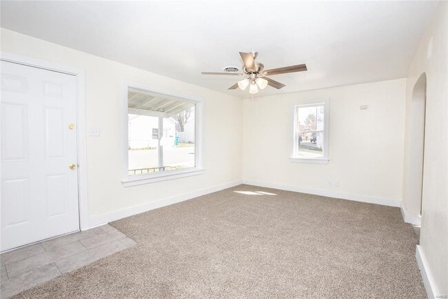 106 N A St in Cuba, MO - Building Photo - Building Photo