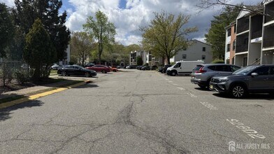 366 Lancaster Ct in Piscataway, NJ - Building Photo - Building Photo