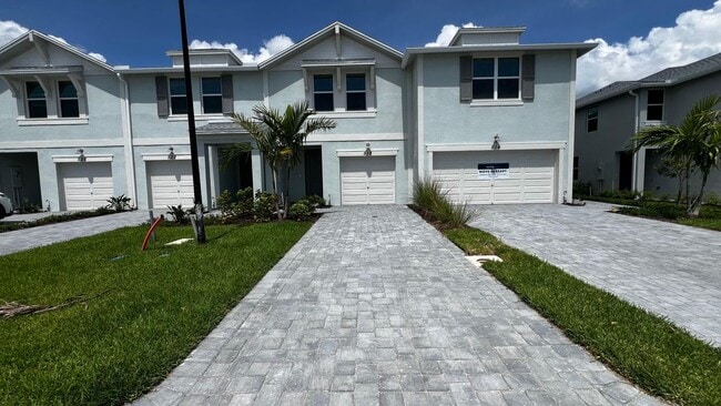 property at 518 Salisbury Cir