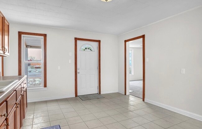 105 E Bates St in Hebron, IN - Building Photo - Building Photo