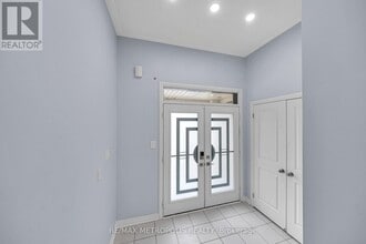 35 Clipper Ln in Clarington, ON - Building Photo - Building Photo