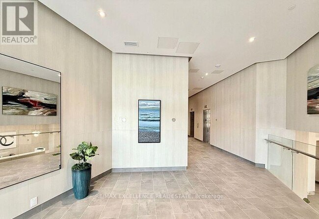 2 Manderley Dr in Toronto, ON - Building Photo - Building Photo