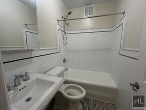 SECOND AVENUE in New York, NY - Building Photo - Building Photo