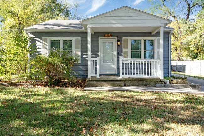 property at 1955 Lincoln Dr