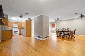 2908 Lynell Dr in Seagoville, TX - Building Photo - Building Photo