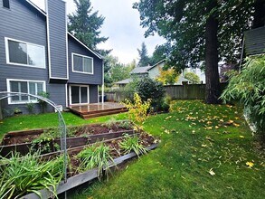 8015 NE 150th St in Kenmore, WA - Building Photo - Building Photo