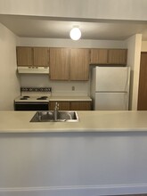 1740 NE 86th St in Seattle, WA - Building Photo - Building Photo