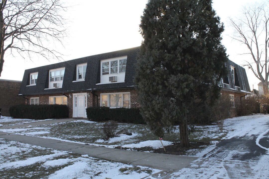 4612 Forest Ave in Brookfield, IL - Building Photo