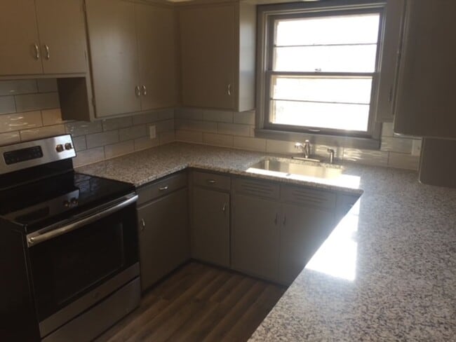 1817 Ryons St in Lincoln, NE - Building Photo - Building Photo