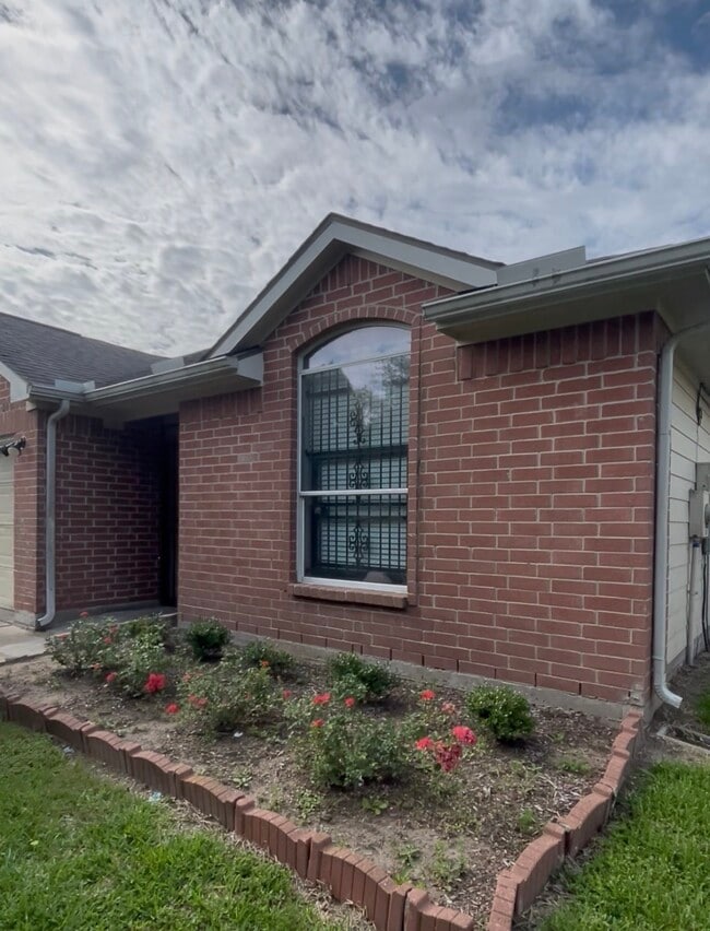 property at 2831 Sockeye Dr