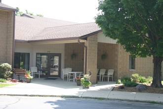 Silvercrest Apartments in Silver Lake, WI - Building Photo - Building Photo