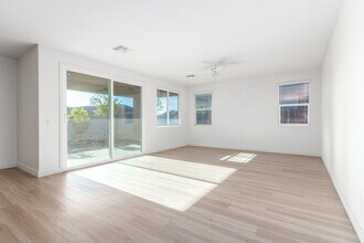 2359 S Wycliff Cir in Mesa, AZ - Building Photo - Building Photo