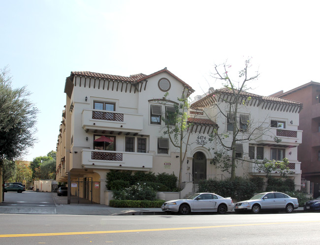 The Villas in Sherman Oaks, CA - Building Photo - Building Photo