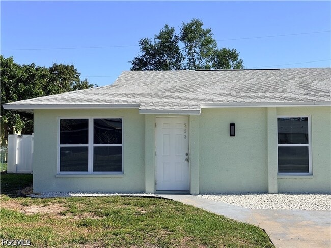 323 SW 17th St in Cape Coral, FL - Building Photo - Building Photo