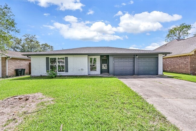 property at 16718 Barcelona Dr