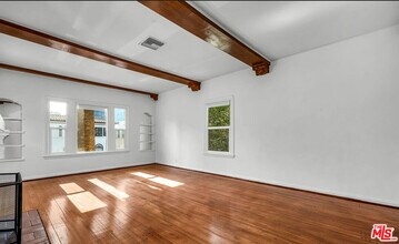 6369 Orange St in Los Angeles, CA - Building Photo - Building Photo