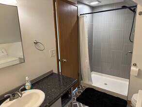 712 7th St in Cheney, WA - Building Photo - Building Photo