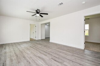 4223 Elmwood St in Houston, TX - Building Photo - Building Photo