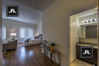 1077 Commonwealth Ave in Allston, MA - Building Photo - Building Photo
