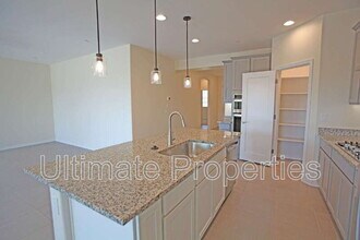 13251 W Dale Ln in Peoria, AZ - Foto de edificio - Building Photo