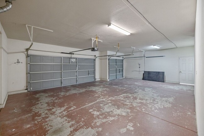 3169 Brickfield Ave in Tulare, CA - Building Photo - Building Photo