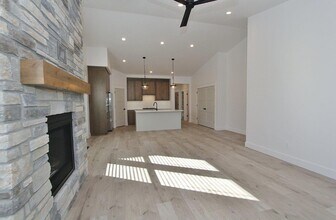 2293 E Hidcote St in Meridian, ID - Building Photo - Building Photo