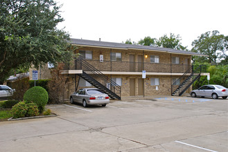 Cottonwood Ridge North in Arlington, TX - Building Photo - Building Photo