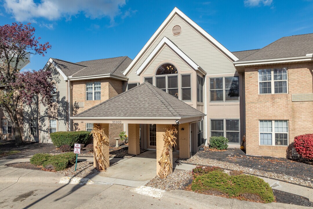 The Northridge in North Ridgeville, OH - Building Photo