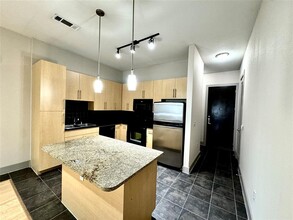 3660 Richmond Ave. in Houston, TX - Foto de edificio - Building Photo